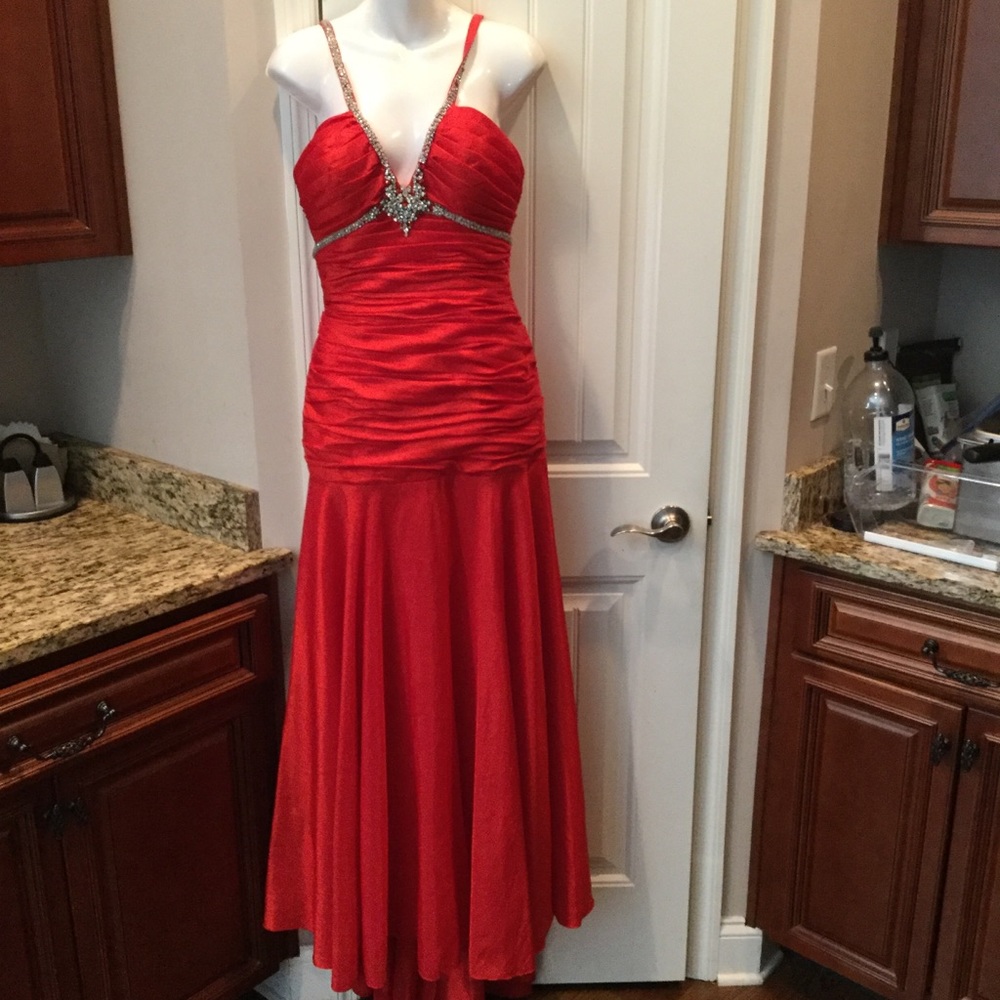 Mori Lee Red Formal Dress Sz 5/6 Madeline …
